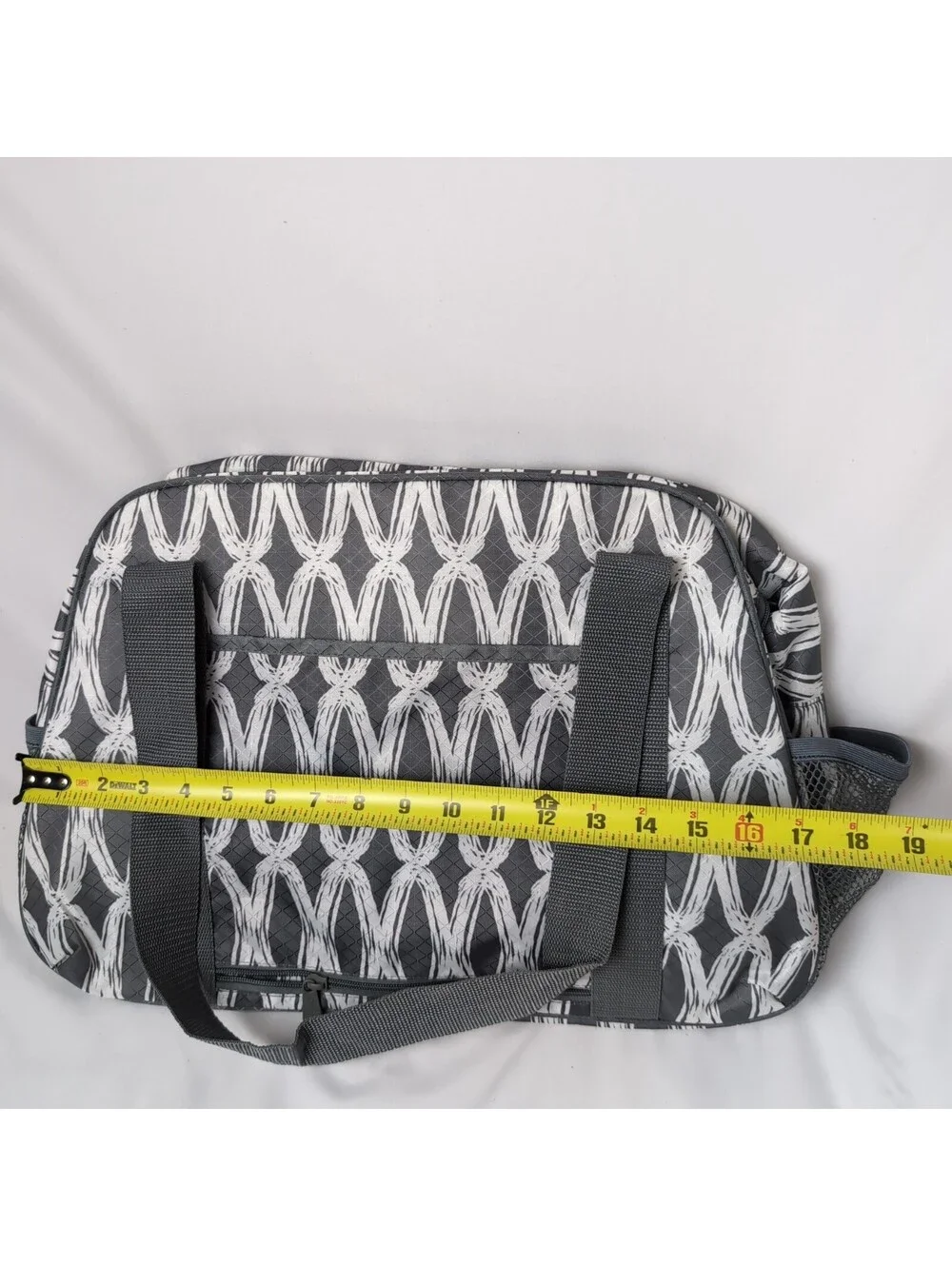 Thirty-One All-in-One Weekender Tote Bag Grey White Geometric Link Pattern New